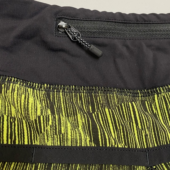 Lululemon Speed Short Down Pour Lime Light 2 EUC - Picture 7 of 12